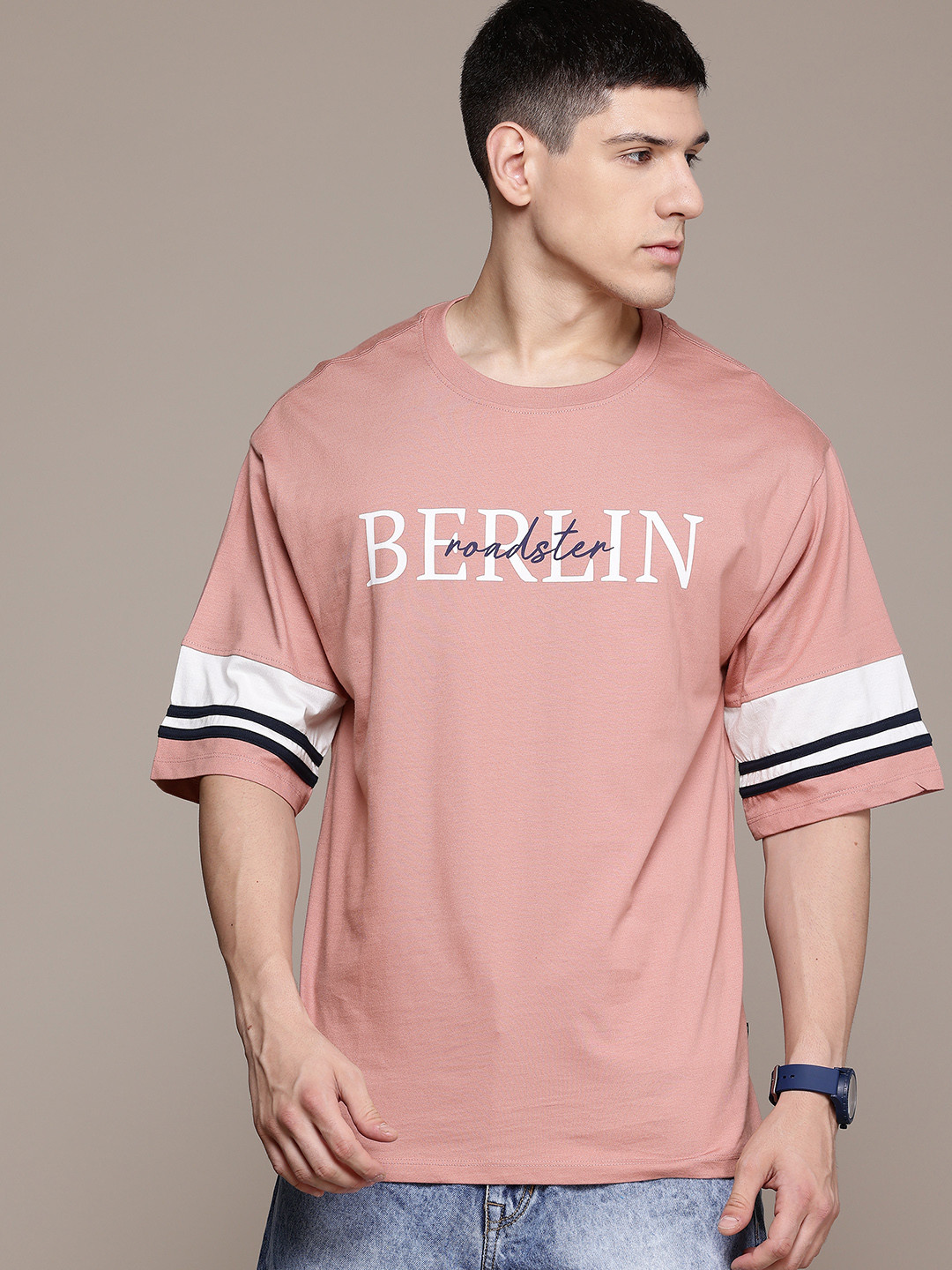 

The Roadster Lifestyle Co. Men Printed Oversized Pure Cotton T-shirt, Pink