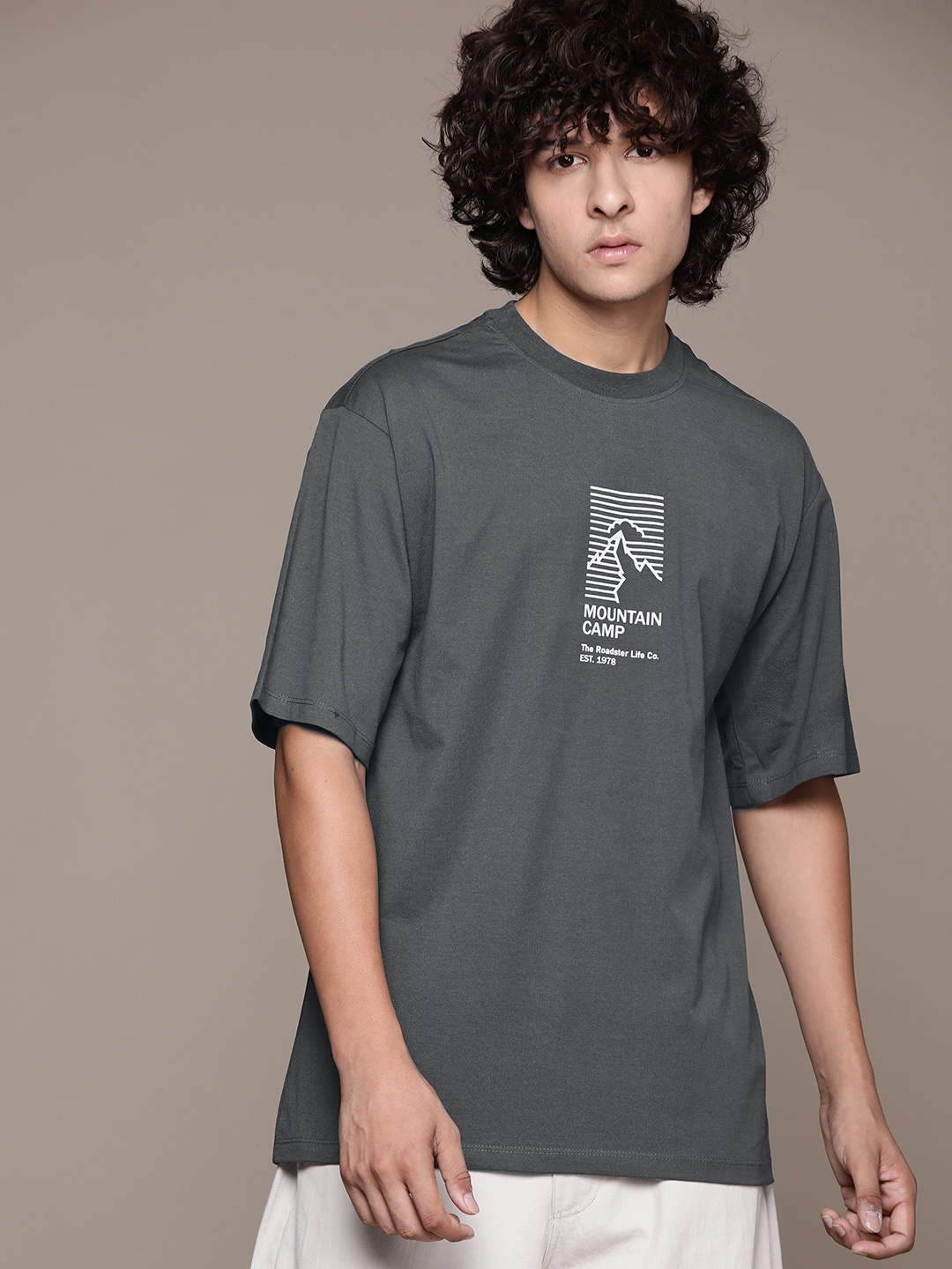 

The Roadster Lifestyle Co. Printed Drop-Shoulder Sleeves Relaxed T-shirt, Charcoal