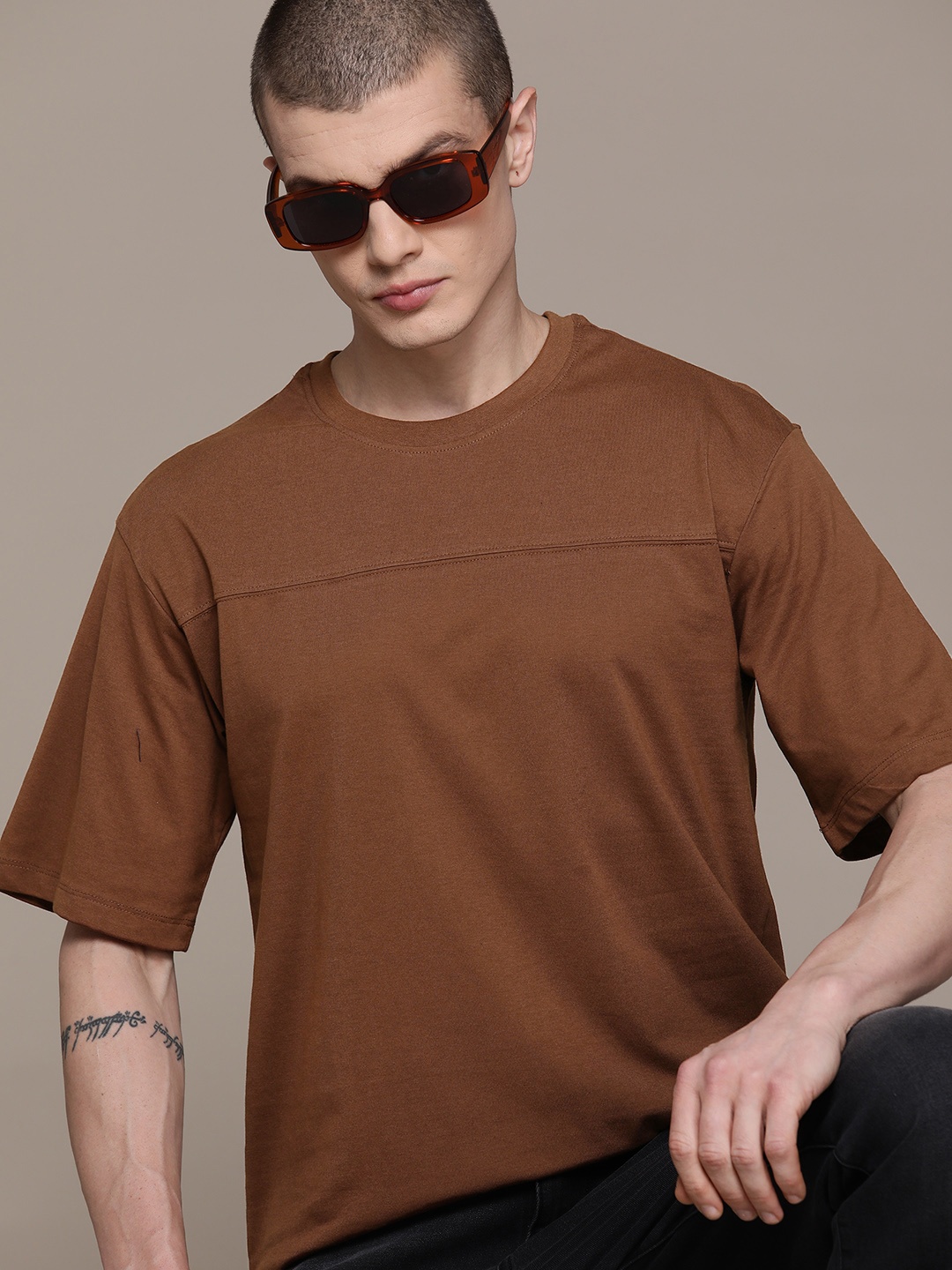 

The Roadster Lifestyle Co. Relaxed Fit T-shirt, Brown