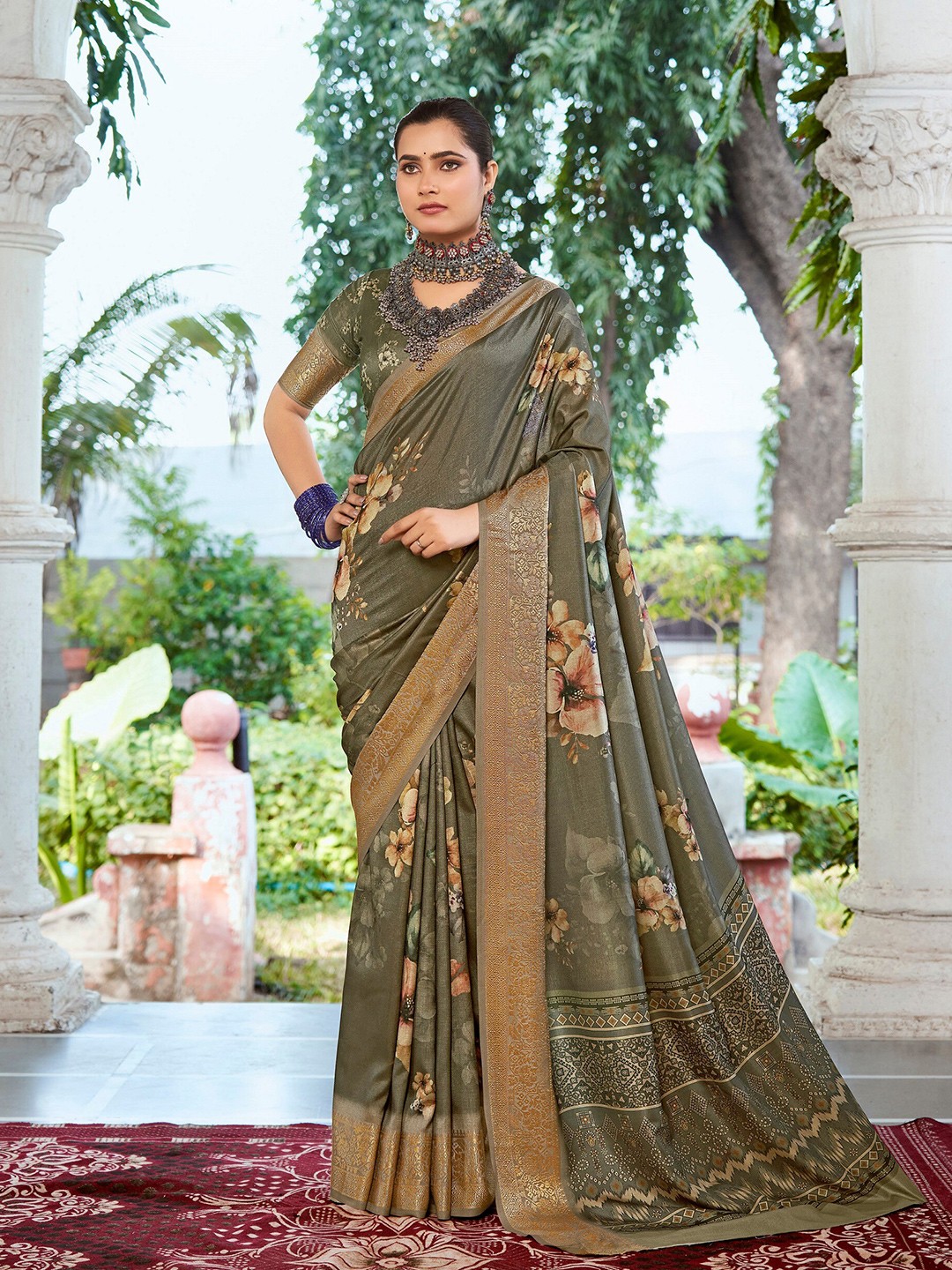 

Mitera Grey & Gold Toned Floral Printed Zari Saree