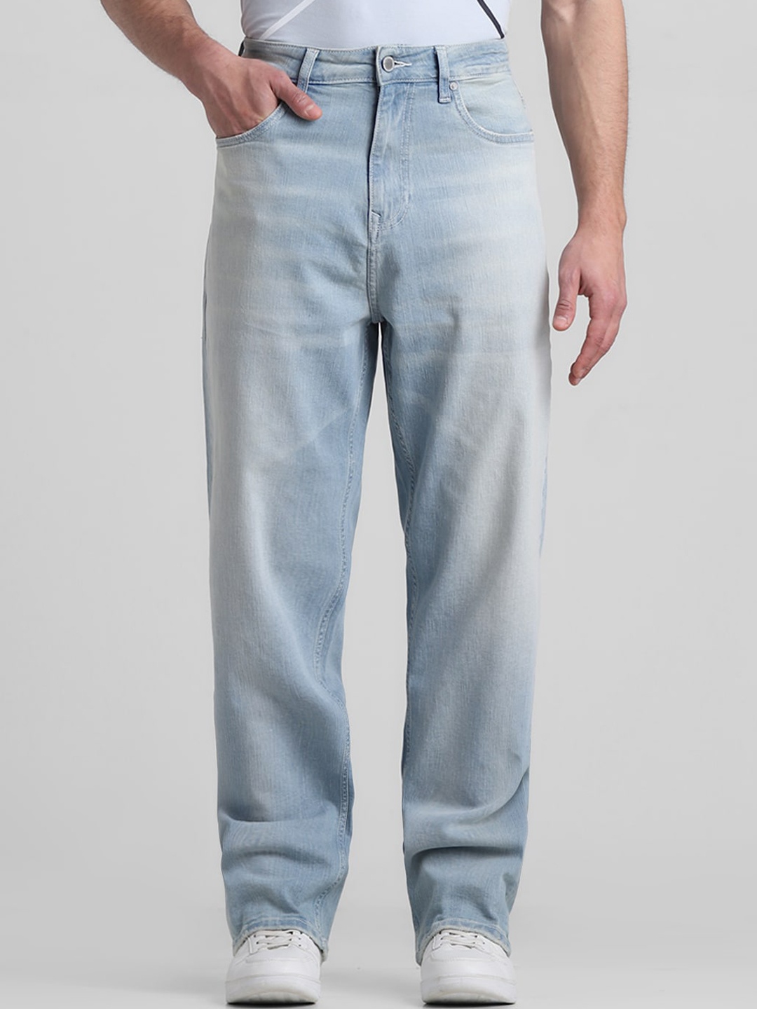 

Jack & Jones Men Relaxed Fit Low-Rise Heavy Fade Stretchable Jeans, Blue