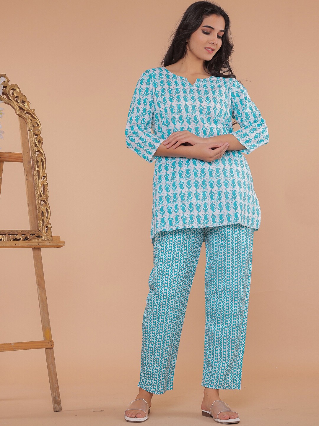 

R RANAK CREATION Ethnic Motifs Printed Pure Cotton Night suit, Blue