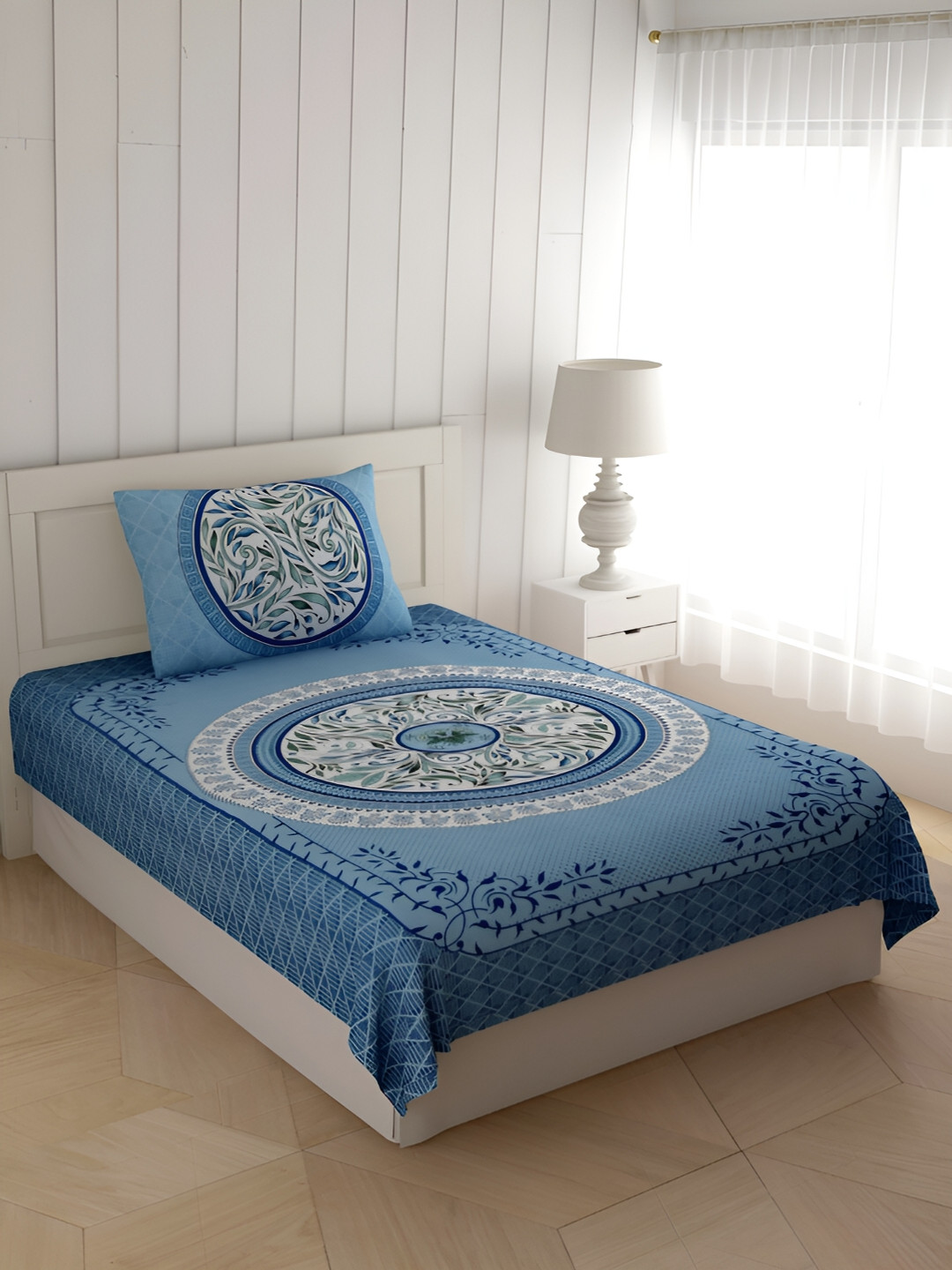 

POORAK Blue & White Floral Cotton 104 TC Single Bedsheet with 1 Pillow Covers