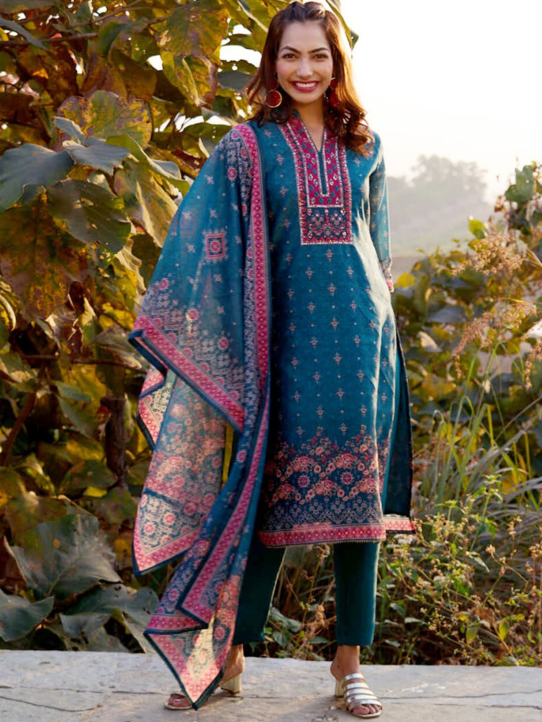 

ZOLA Teal Ethnic Motifs Printed Chanderi Silk Kurta with Trousers & With Dupatta