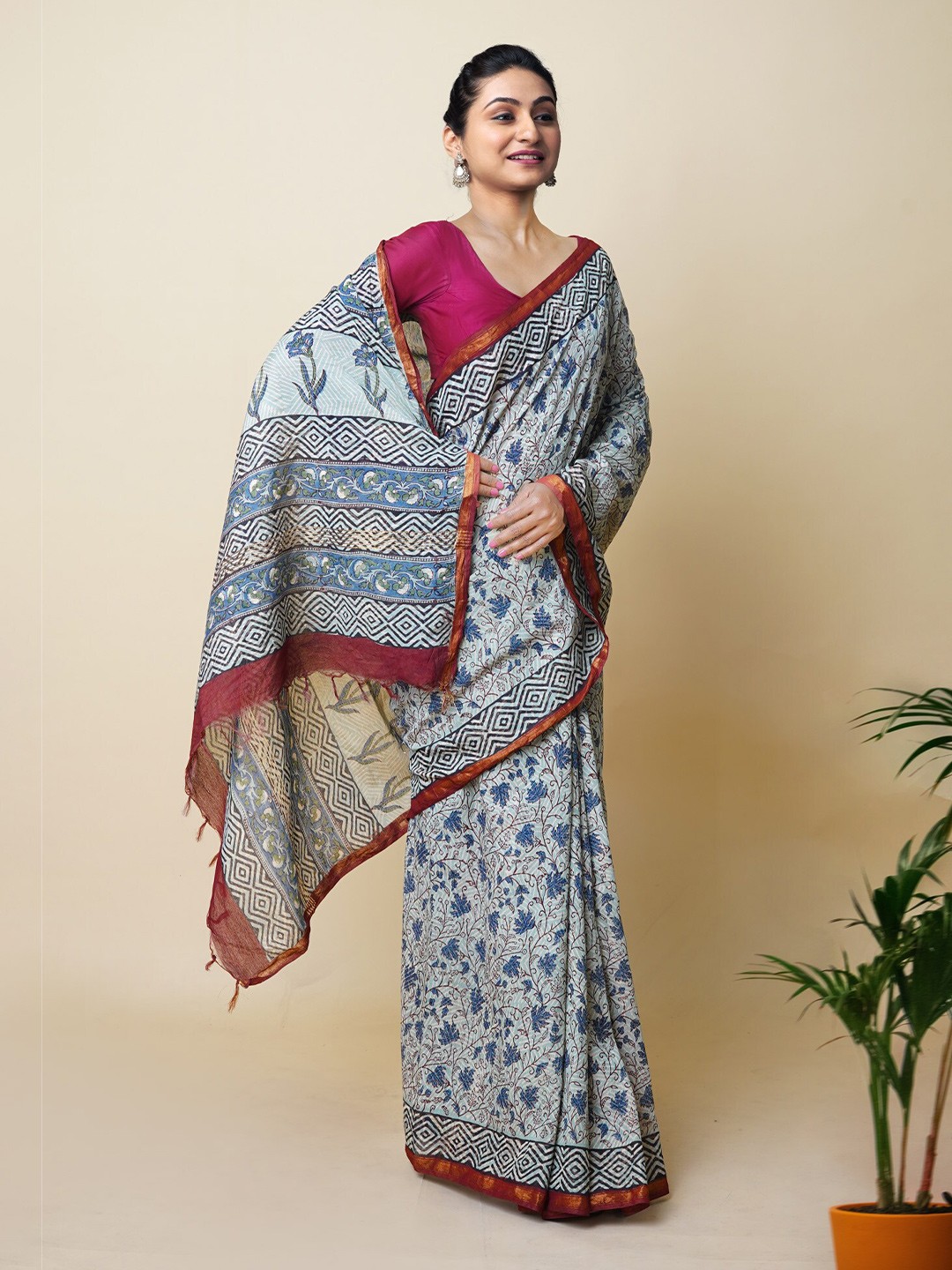 

Unnati Silks Floral Zari Silk Cotton Chanderi Saree, Blue