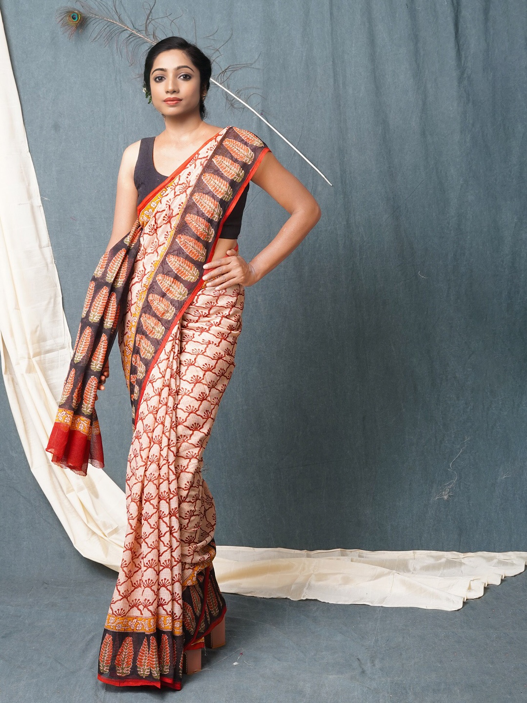 

Unnati Silks Ethnic Motifs Bagru Printed Silk Cotton Handloom Kota Saree, Cream