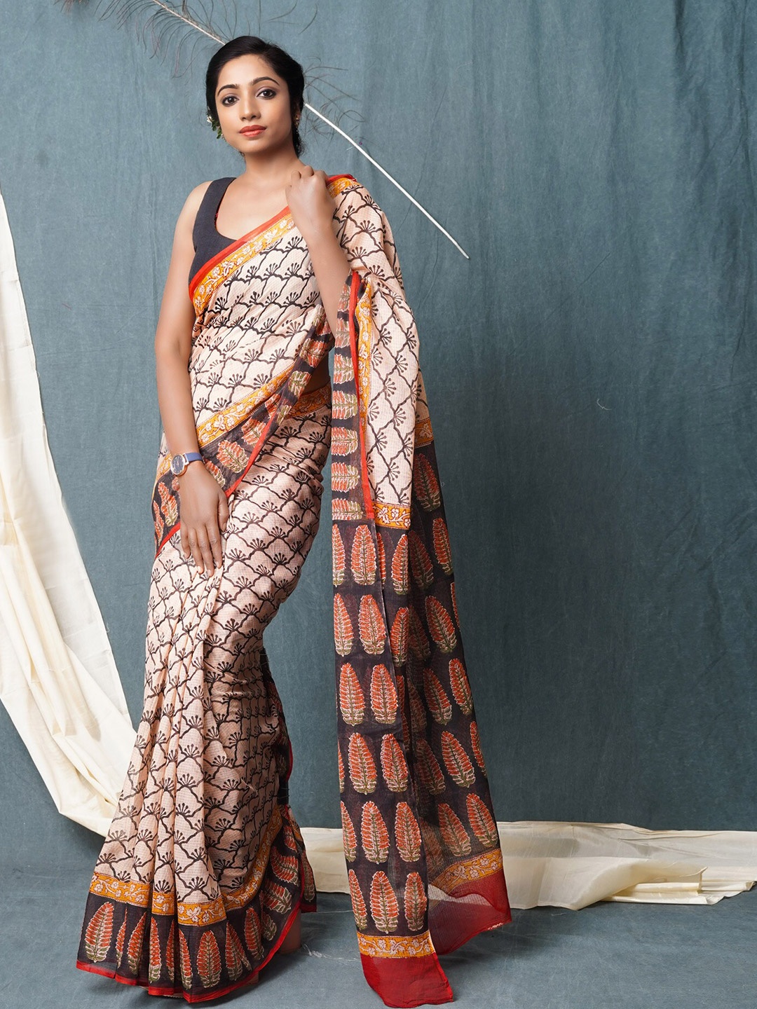 

Unnati Silks Floral Bagru Prtinted Silk Cotton Handloom Kota Saree, Cream