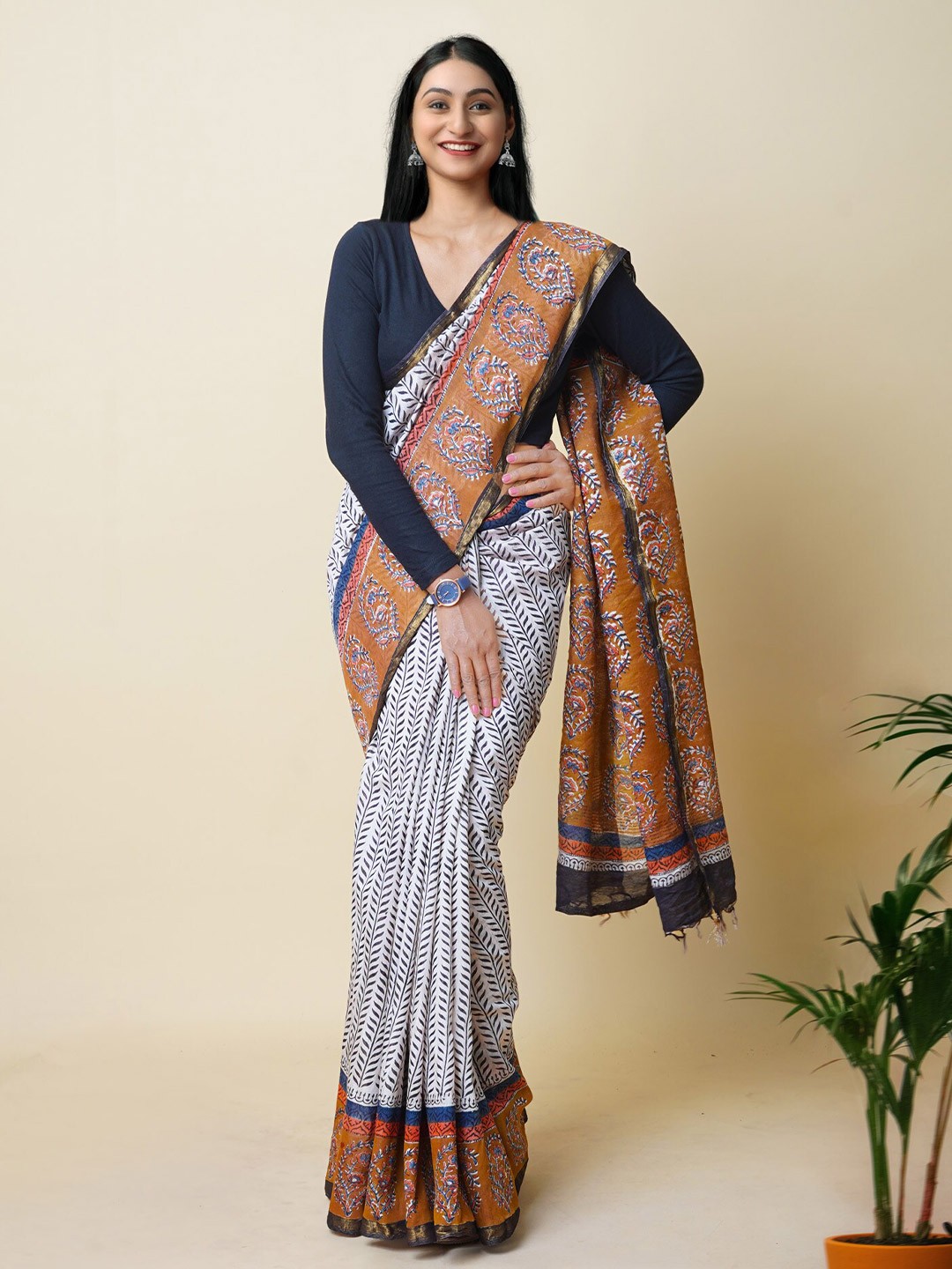 

Unnati Silks Ethnic Motifs Silk Cotton Handloom Chanderi Saree, White