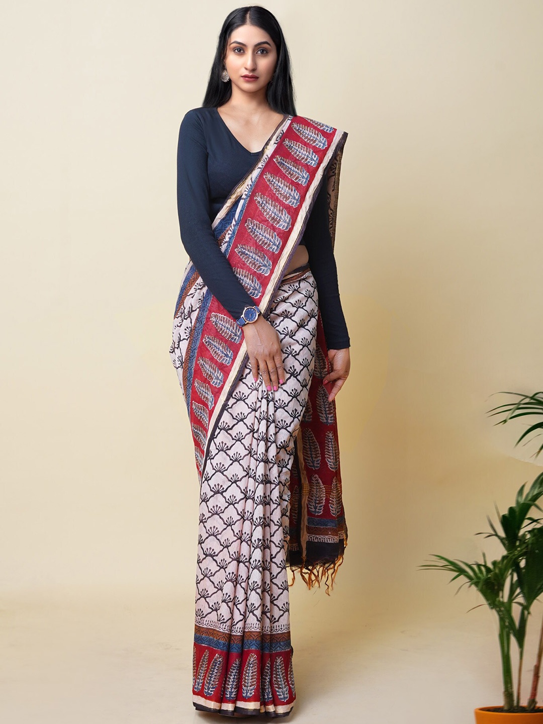 

Unnati Silks Floral Printed Silk Cotton Handloom Chanderi Saree, Beige