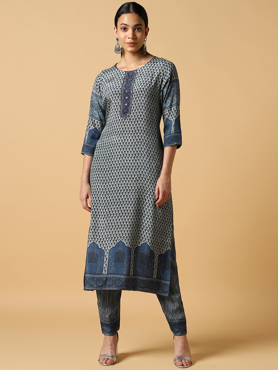 

House Of Dharaa Floral Printed Straight Kurta with Trousers & With Dupatta, Blue