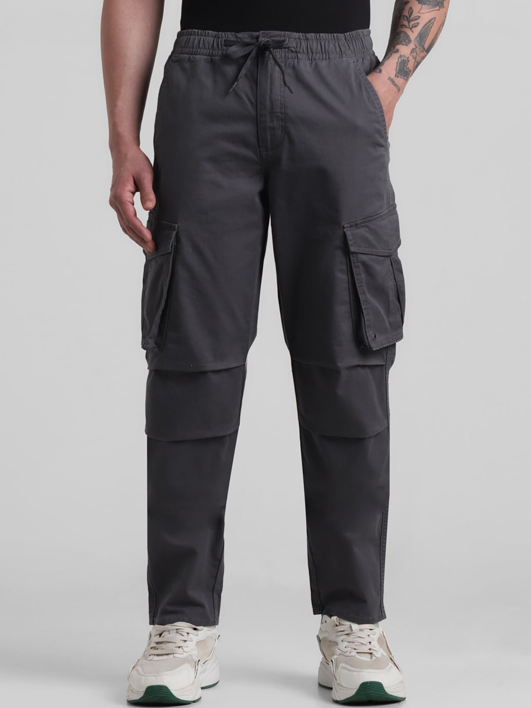 

Jack & Jones Men Mid-Rise Cargos Trousers, Grey