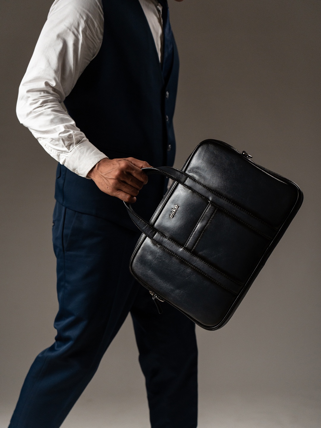 

Eske Unisex Clark Leather Laptop Bag, Black
