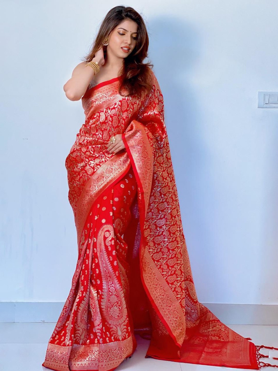 

bansari textiles Ethnic Motifs Woven Design Zari Kanjeevaram Saree, Red