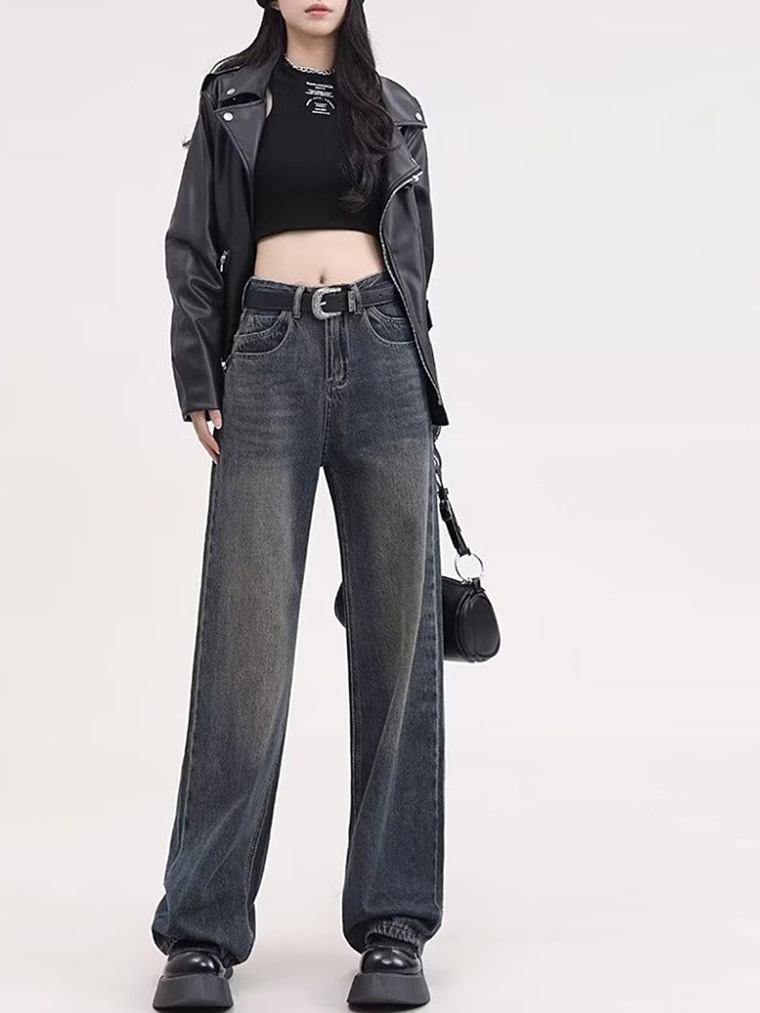 

LULU & SKY Women Straight Fit Clean Look Heavy Fade Jeans, Grey