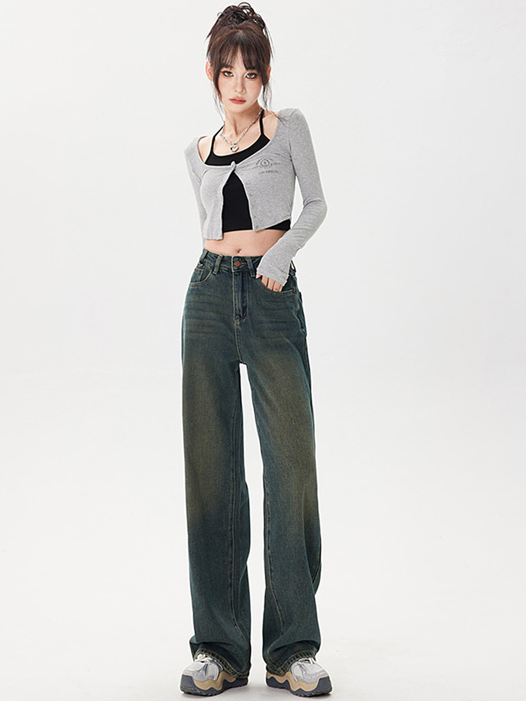 

LULU & SKY Women Straight Fit Light Fade Jeans, Blue
