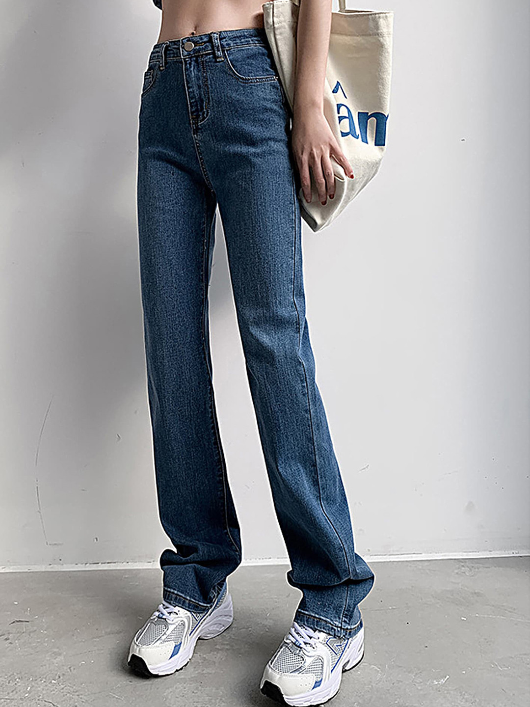 

LULU & SKY Women Straight Fit Clean Look Light Fade Whiskers Jeans, Blue