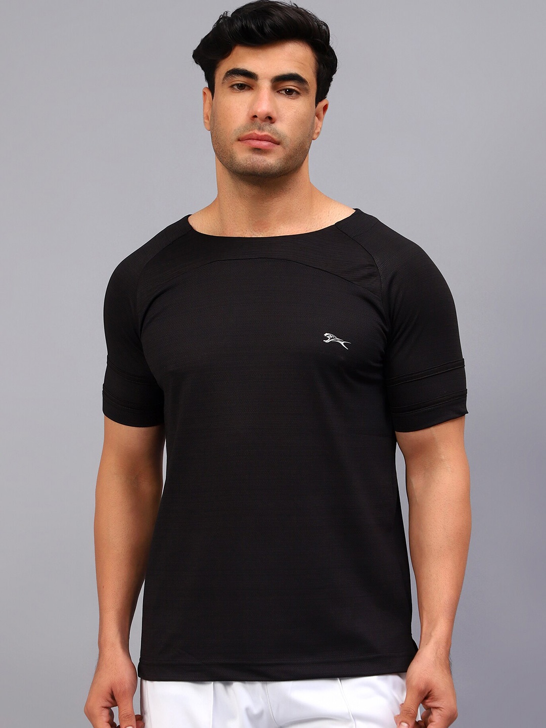 

Shiv Naresh Slim Fit Round Neck Sports T-shirt, Black