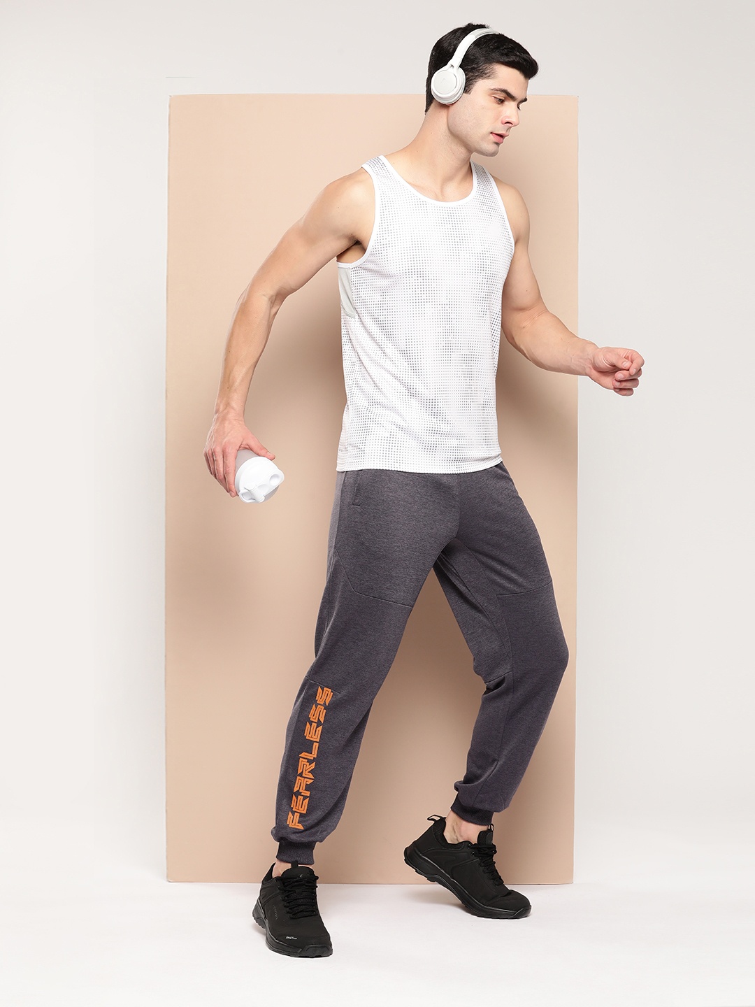 

Alcis Men Typography Printed Slim Fit Joggers, Charcoal