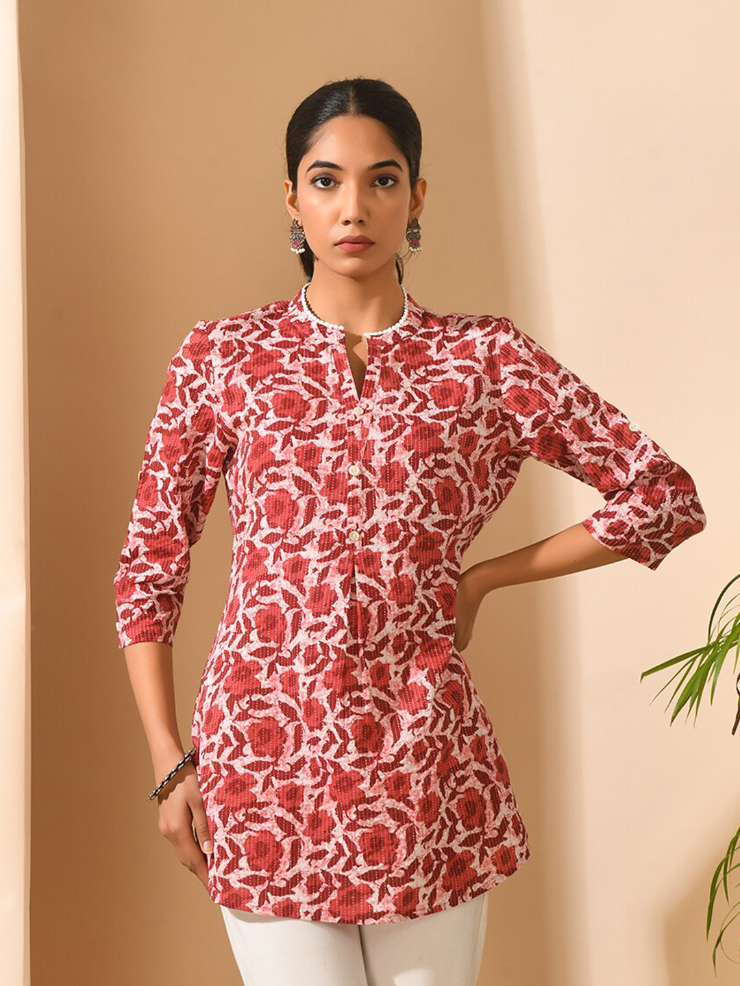 

MEESAN Floral Printed Mandarin Collar Roll-Up Sleeves Pure Cotton Kurti, Red