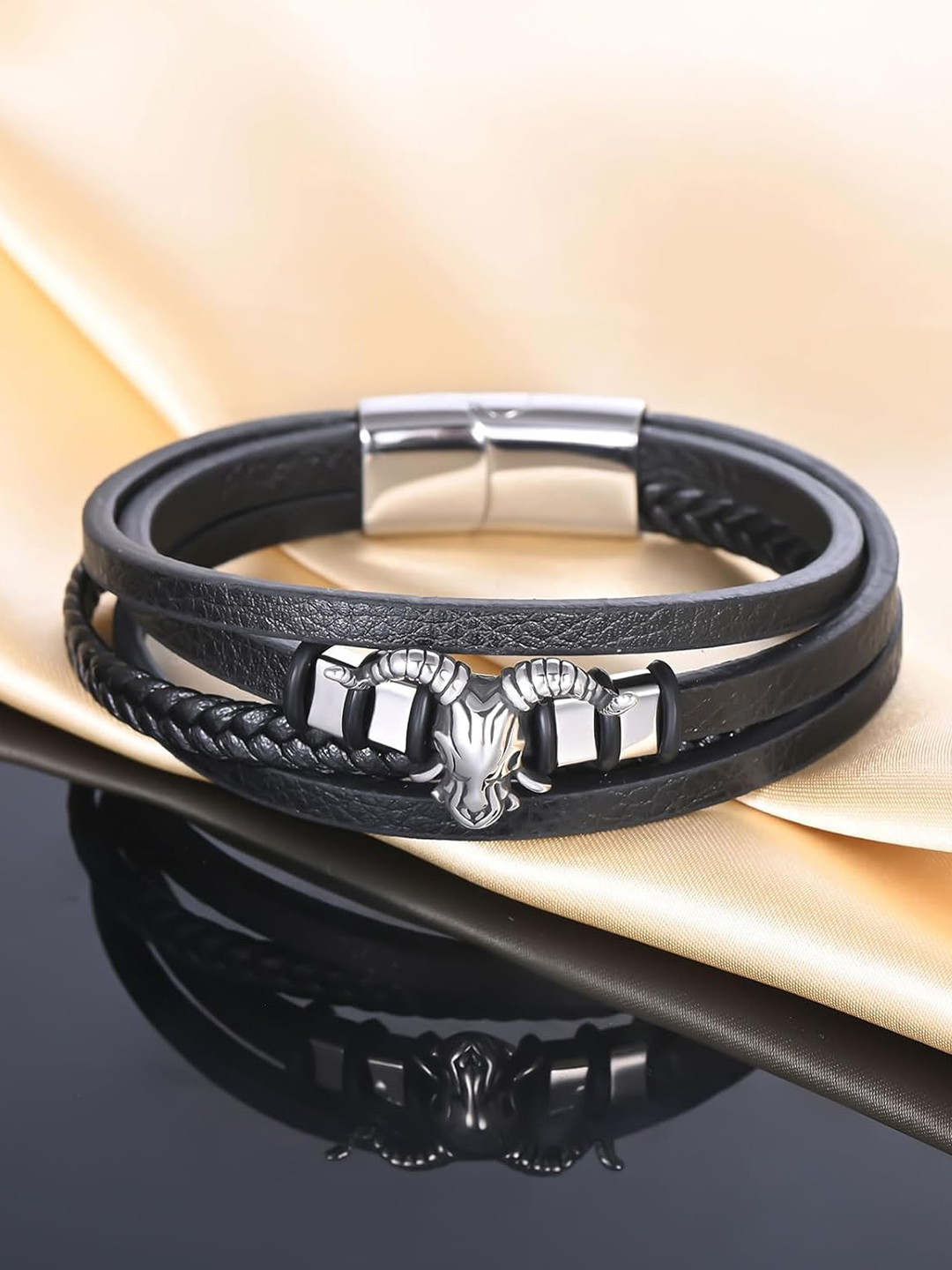 

Fashion Frill Men Leather Silver-Plated Wraparound Bracelet