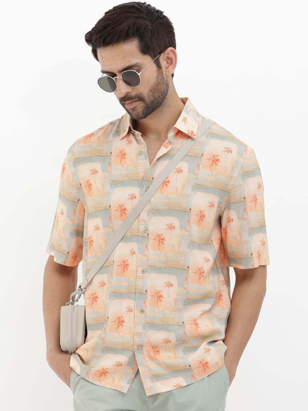 

RARE RABBIT Men Margon Regular Fit Floral Printed Shirt, Peach