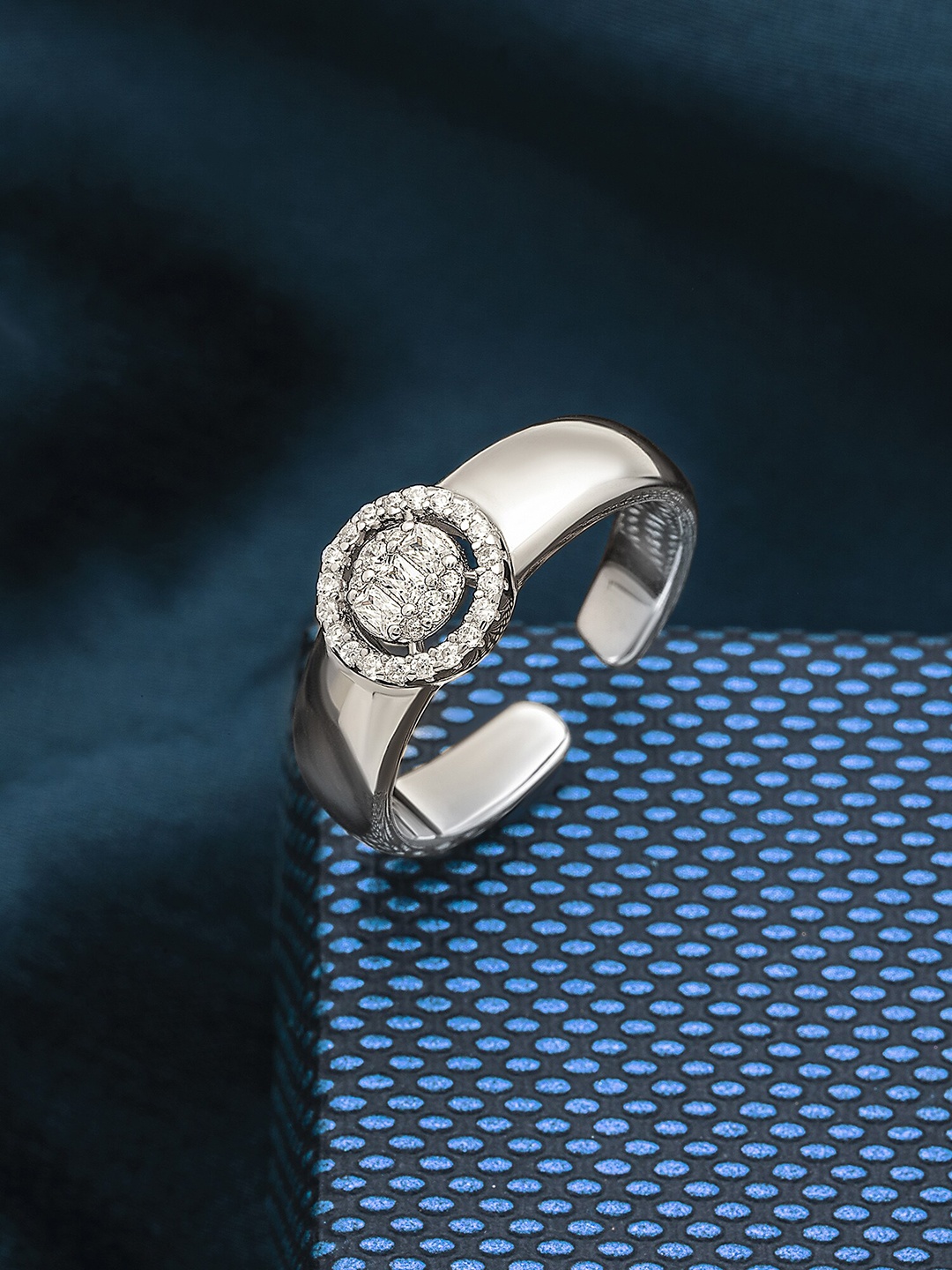 

SILBERRY Rhodium-Plated CZ-Studded Finger Ring, Silver