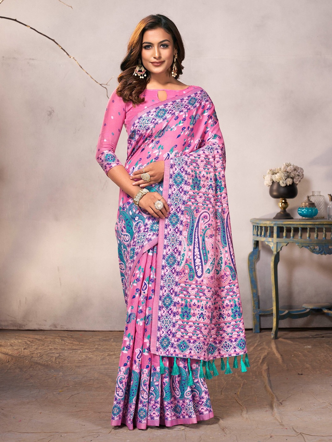 

FLOURIOUS Woven Design Silk Cotton Banarasi Saree, Pink
