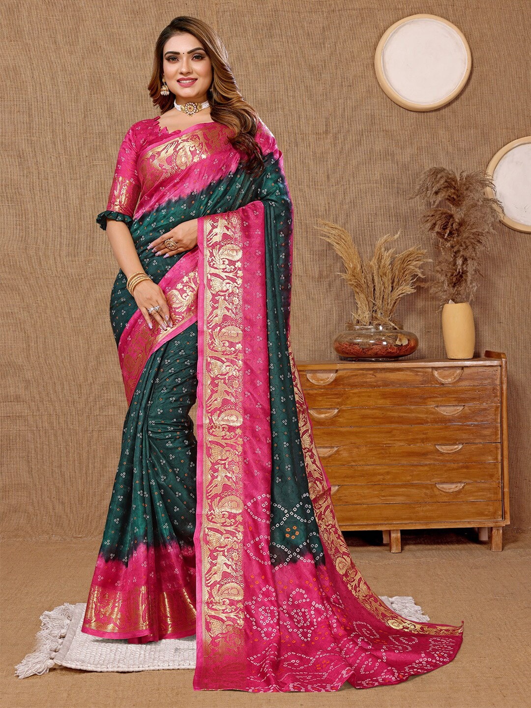 

Hema silk mills Bandhani Printed Saree, Green