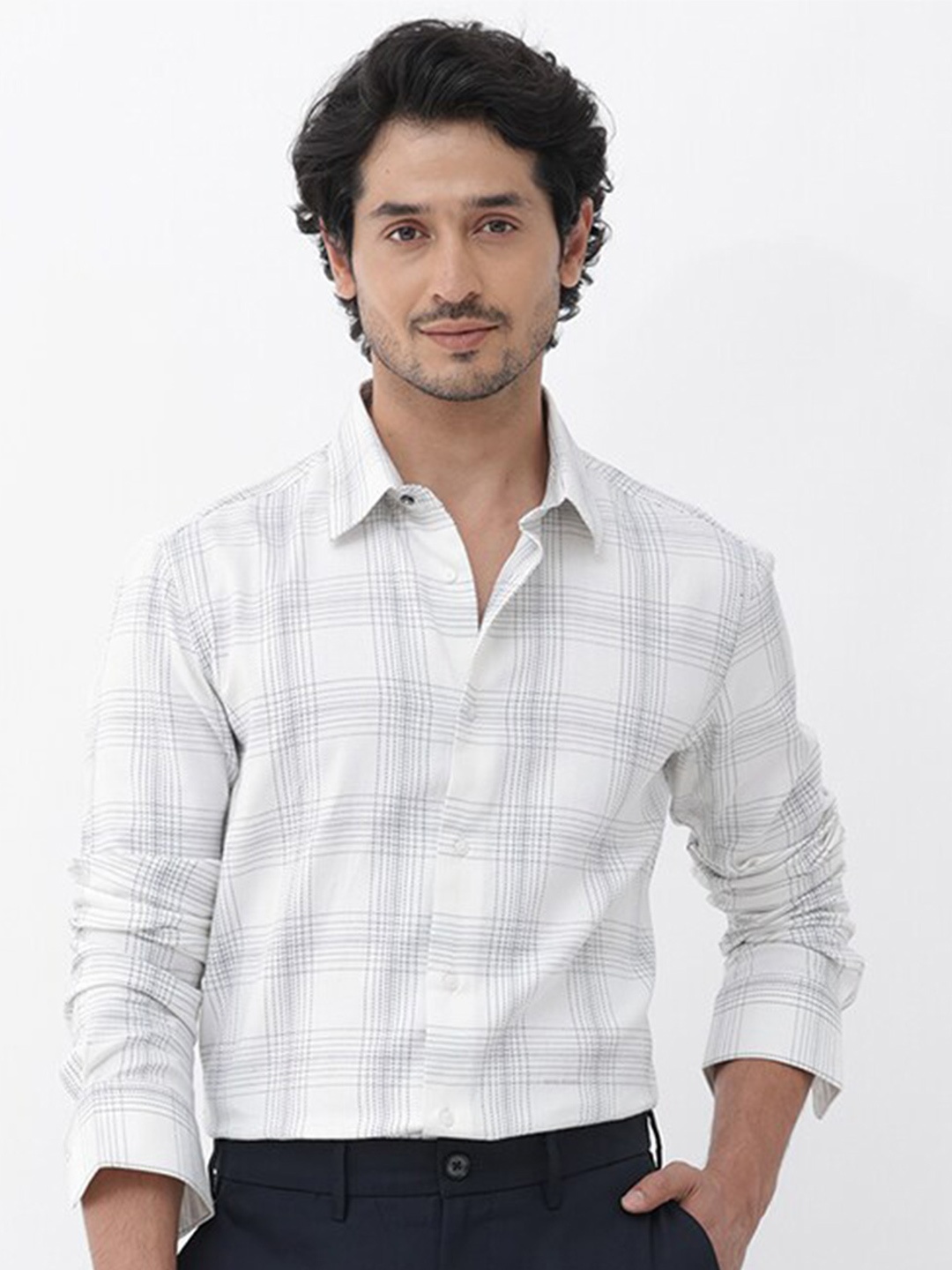 

RARE RABBIT Men Raul Regular Fit Checked Spread Collar Cotton Shirt, White
