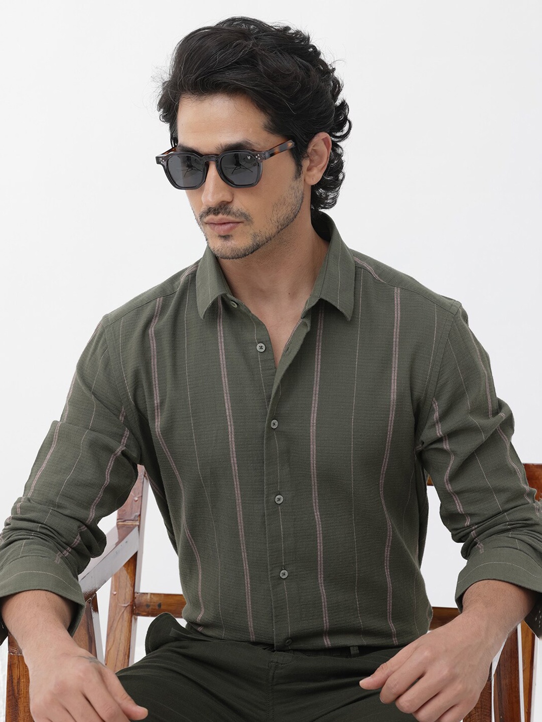 

RARE RABBIT Men Nico Regular Fit Vertical Striped Spread Collar Shirt, Olive