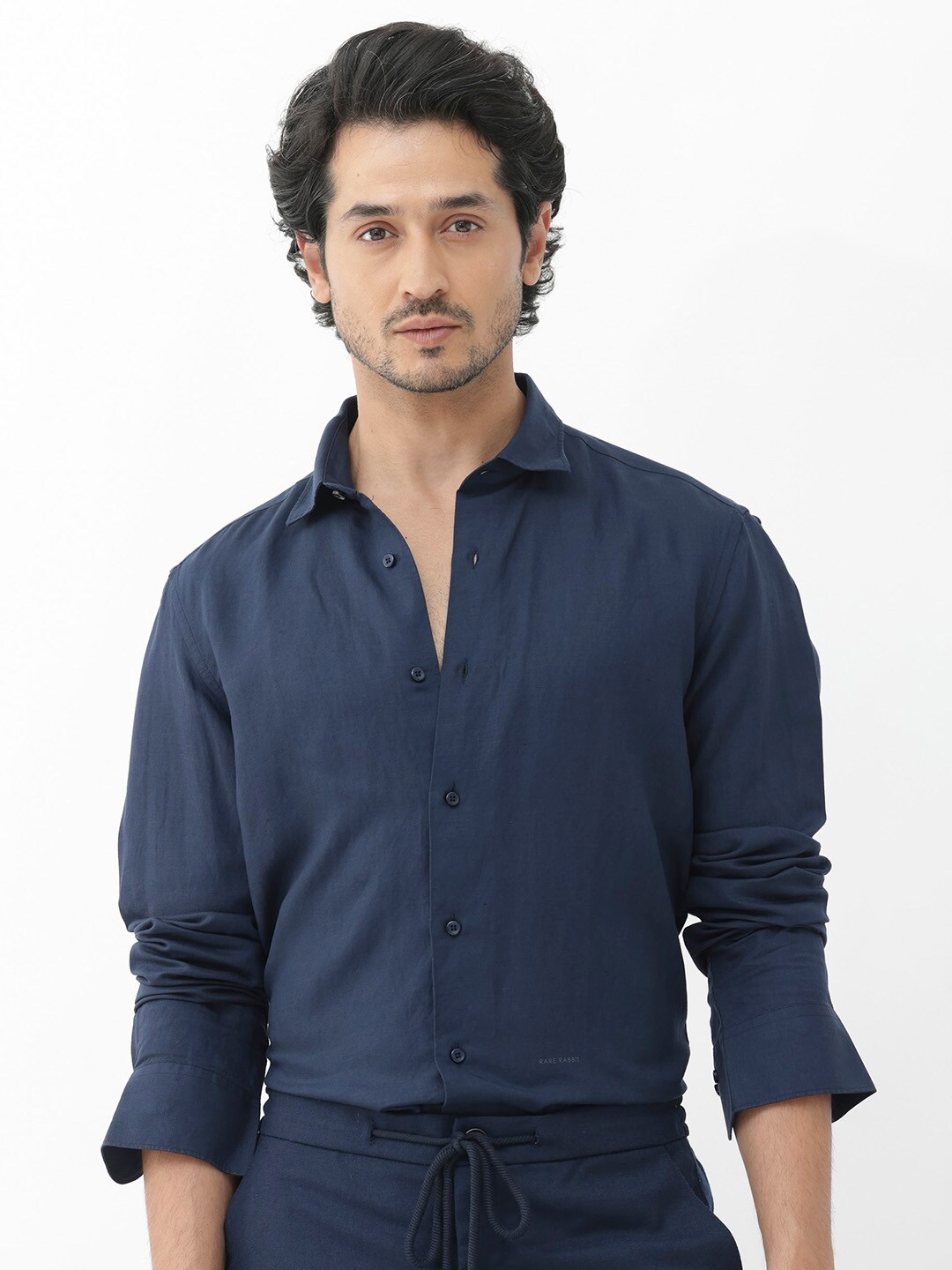 

RARE RABBIT Men Throna Regular Fit Spread Collar Shirt, Navy blue