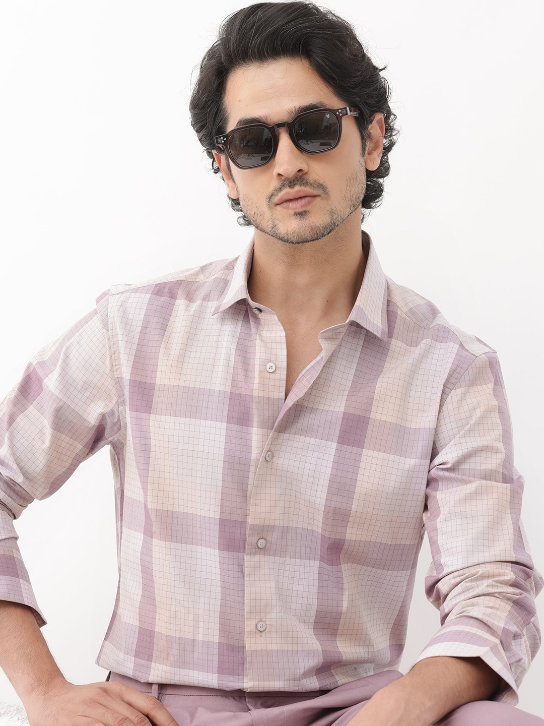 

RARE RABBIT Men Artane Regular Fit Checked Spread Collar Cotton Shirt, Pink