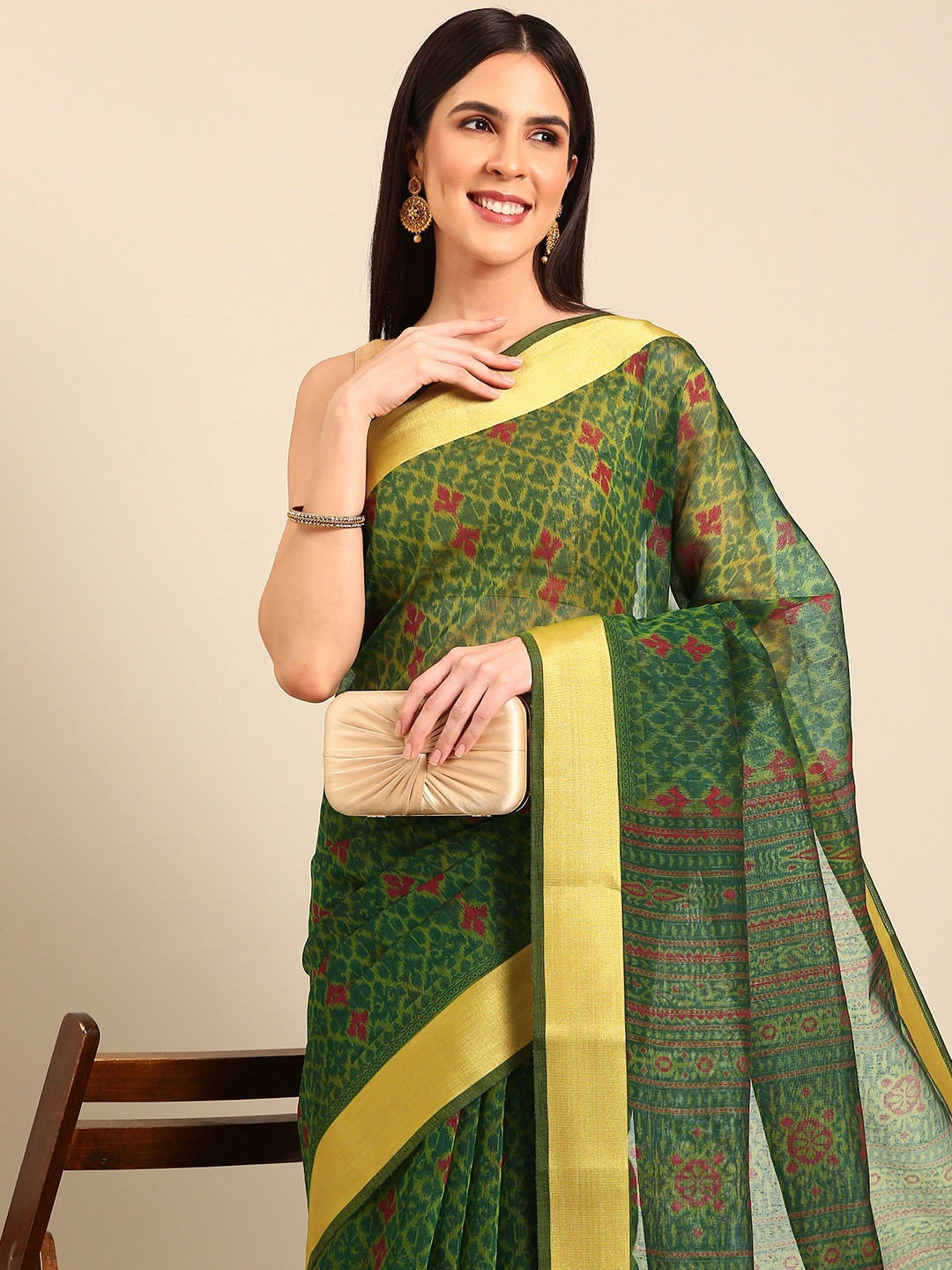 

SHANVIKA Ethnic Motifs Printed Zari Saree, Green