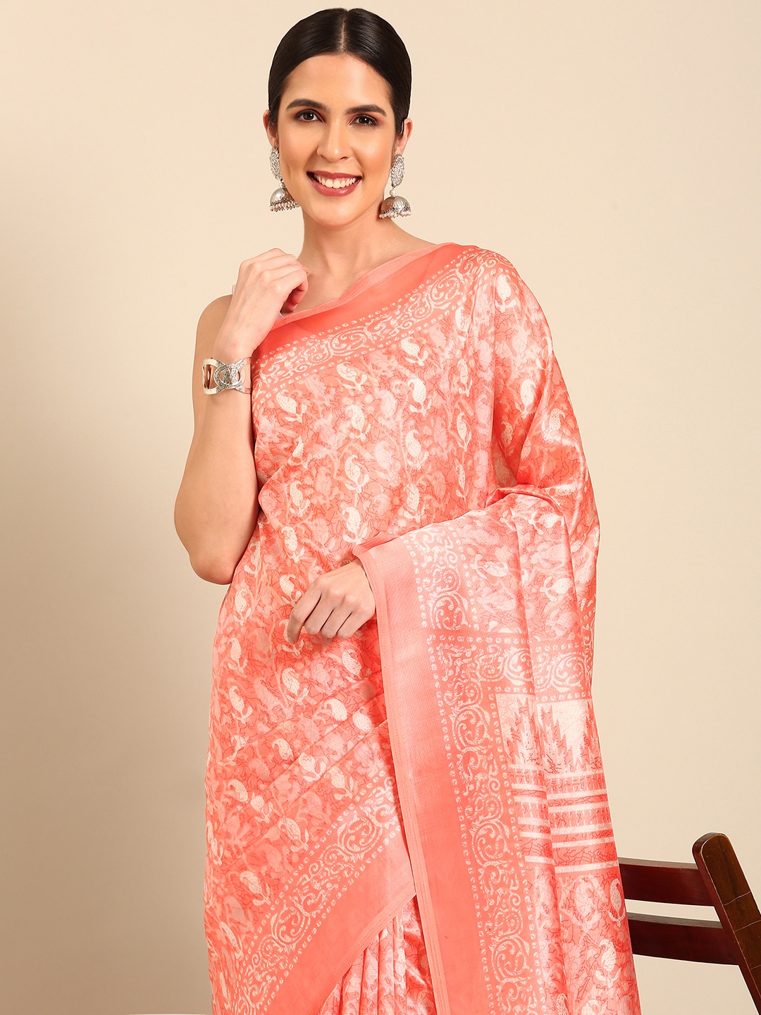 

SHANVIKA Batik Printed Saree, Peach