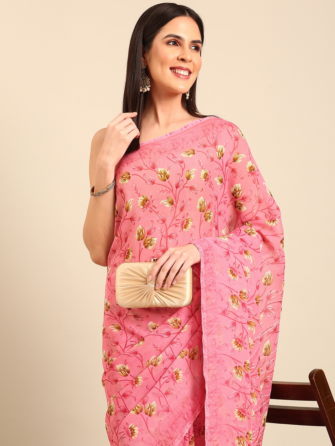 

SHANVIKA Floral Printed Chiffon Saree, Pink