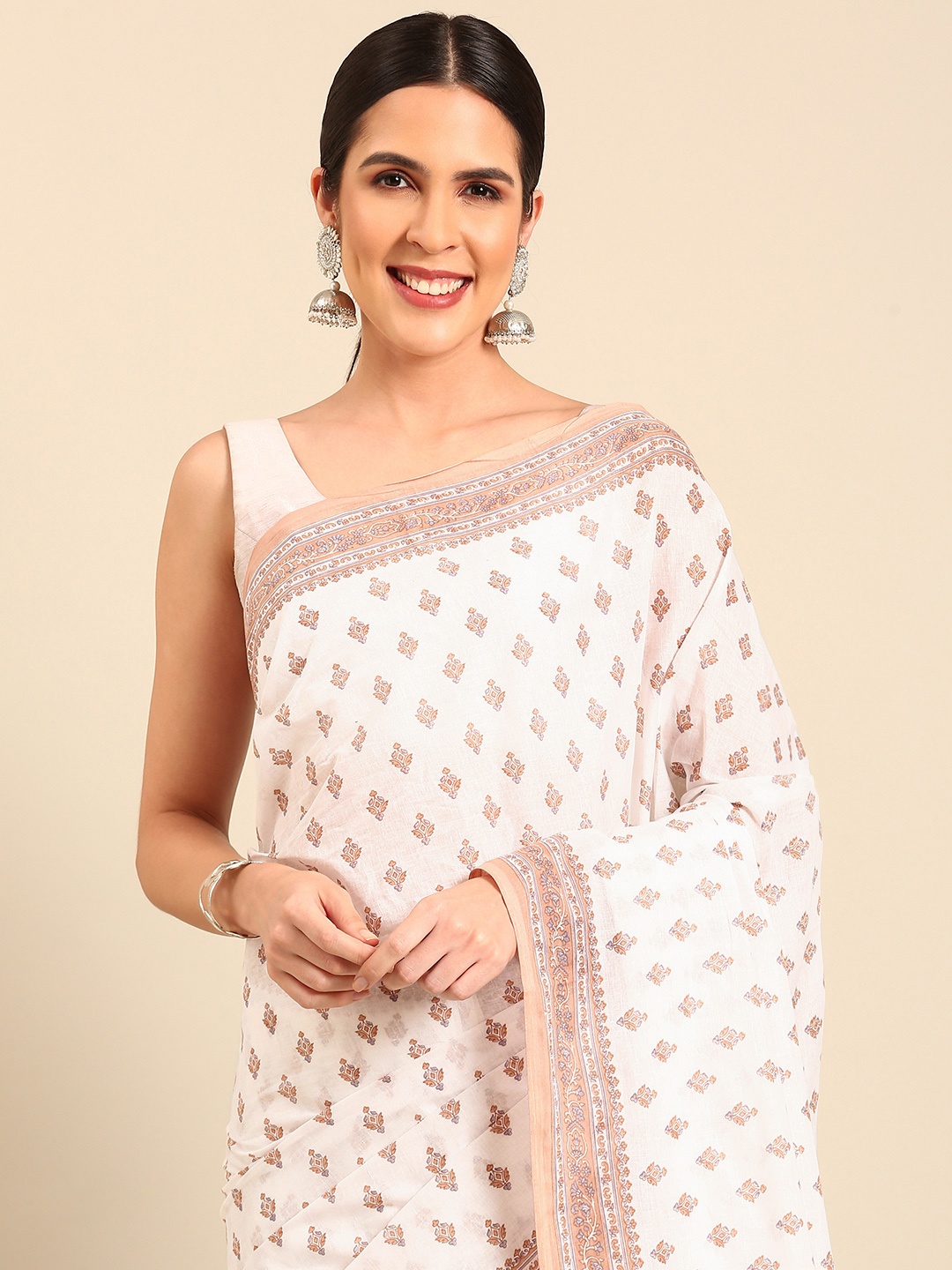 

SHANVIKA Ethnic Motifs Pure Cotton Saree, White