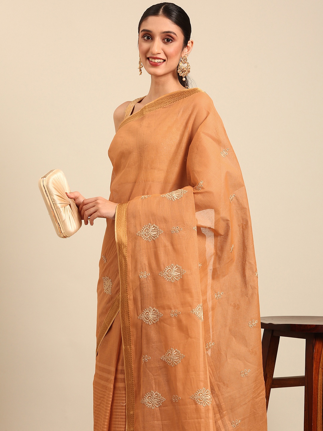 

SHANVIKA Ethnic Motifs Zari Pure Cotton Saree, Peach