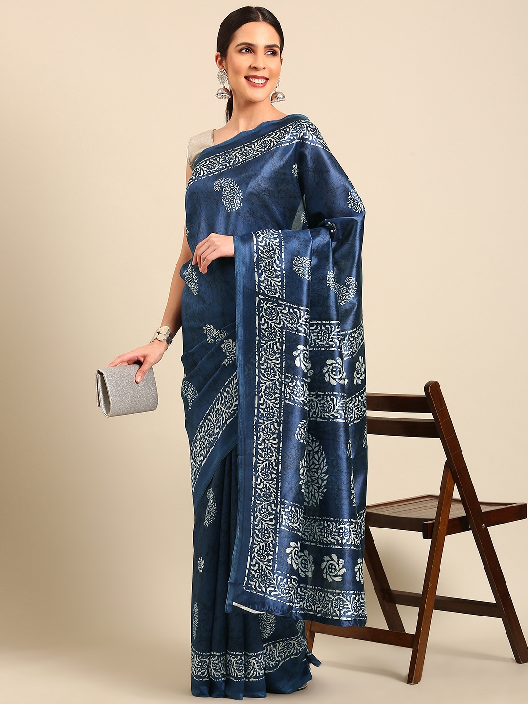 

SHANVIKA Batik Printed Saree, Blue