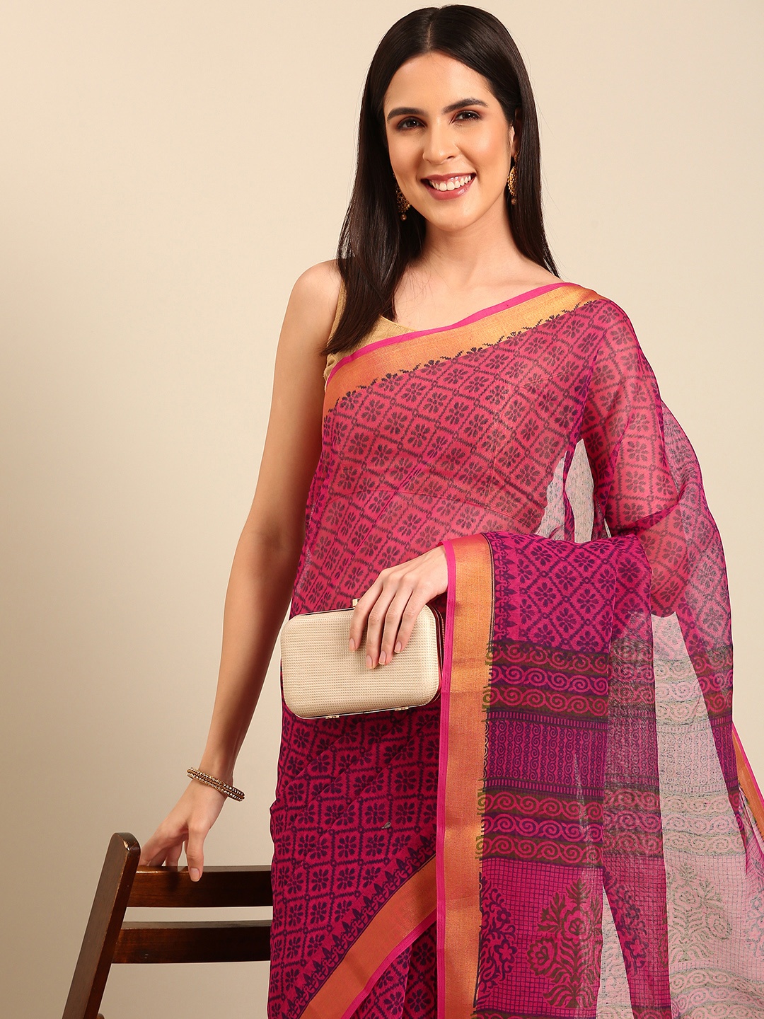 

SHANVIKA Ethnic Motifs Printed Zari Saree, Pink