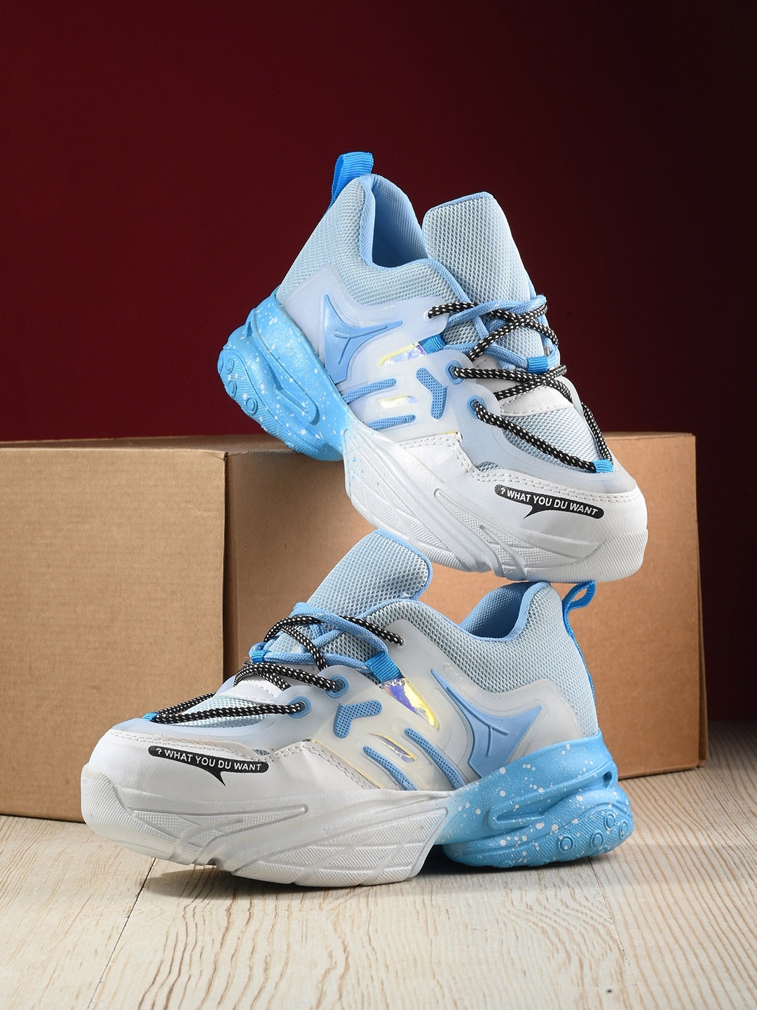 

Layasa Women Colourblocked Lightweight Sneakers, Blue