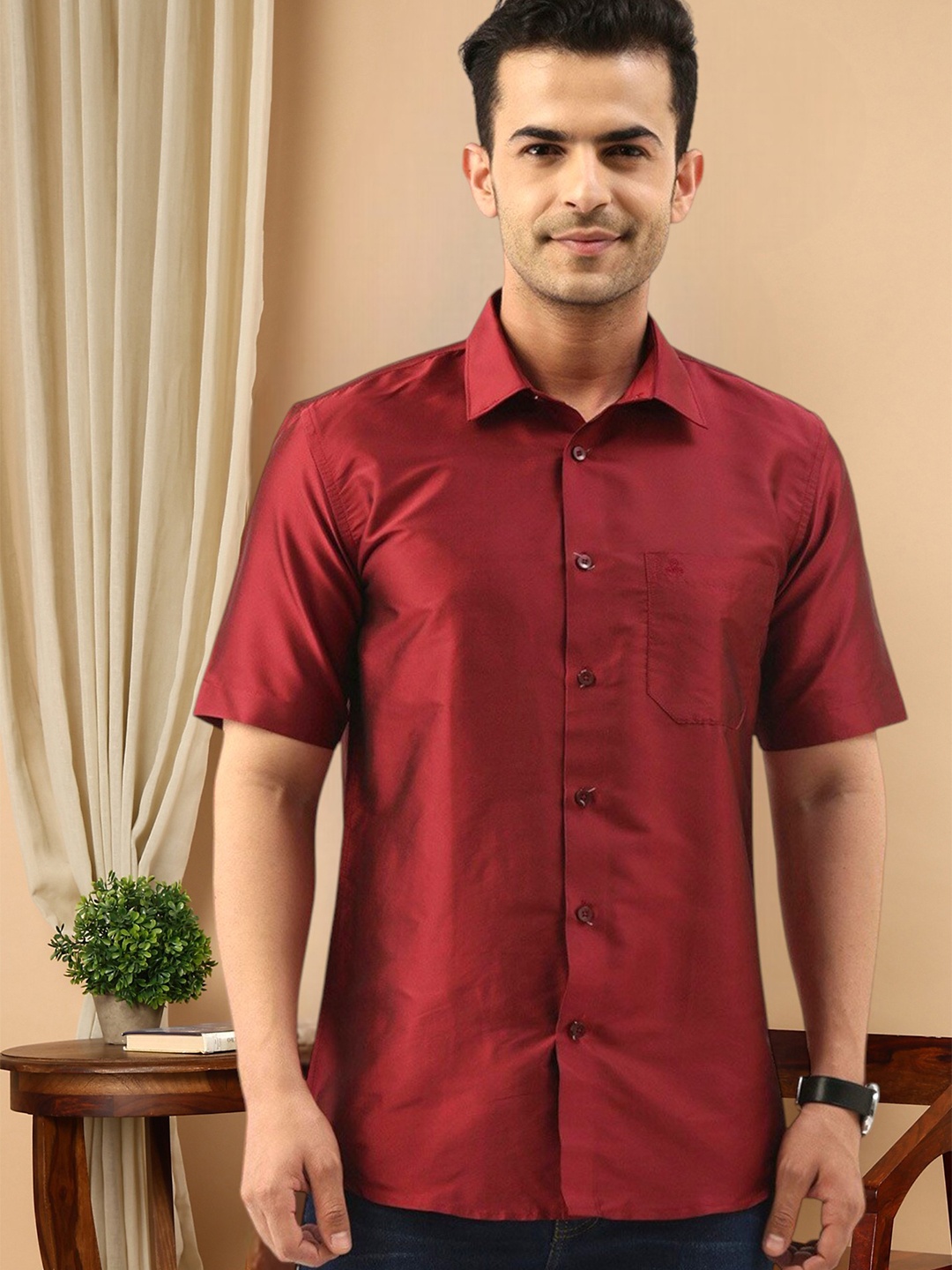 

TATTVA Spread Collar Short Sleeves Casual Shirt, Maroon