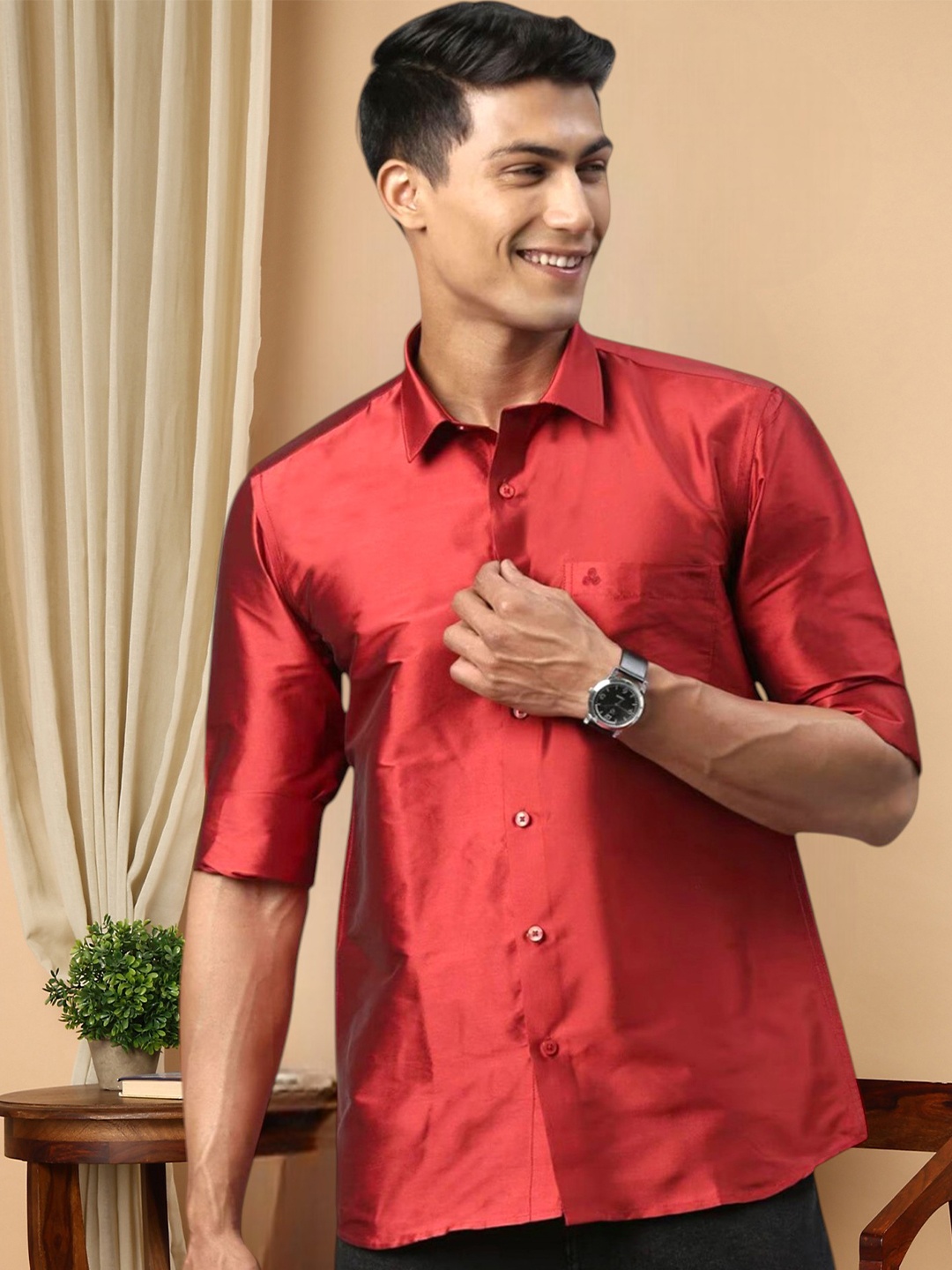 

TATTVA Spread Collar Short Sleeves Casual Shirt, Red