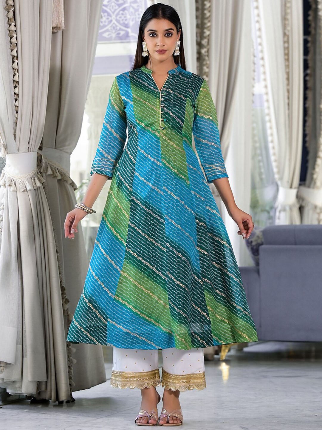 

Varanga Bandhani Printed Mandarin Collar Anarkali Kurta, Green