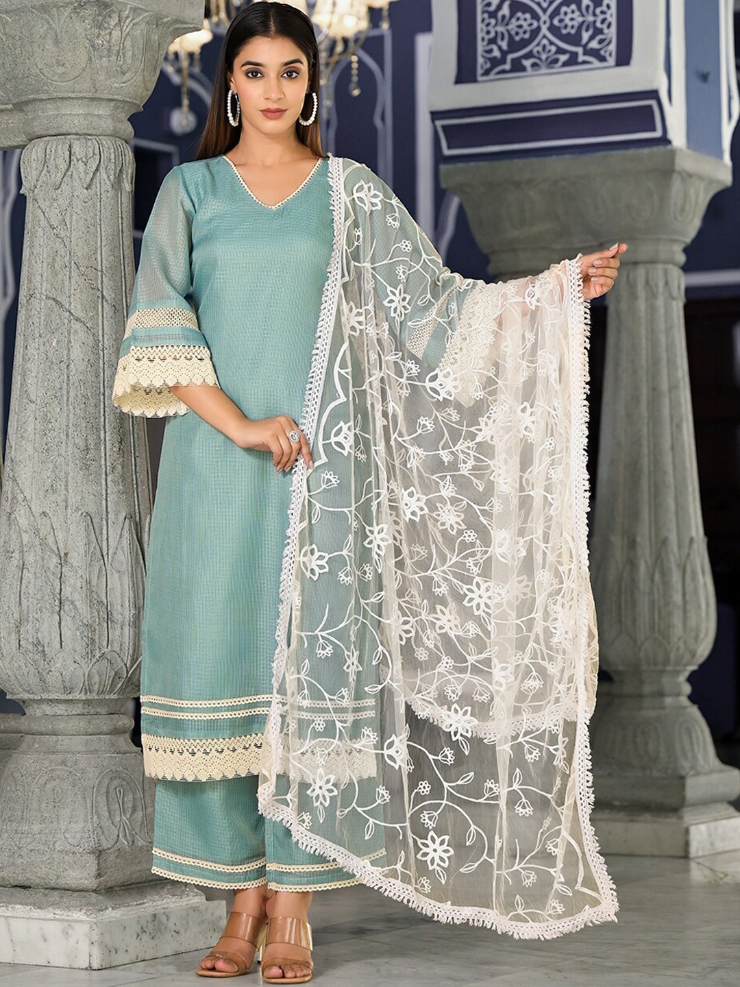 

Varanga Regular Kurta with Trousers & Dupatta, Sea green