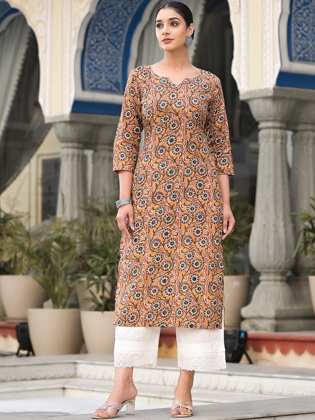 

Varanga Floral Printed Notched Neck Cotton Straight Kurta, Brown