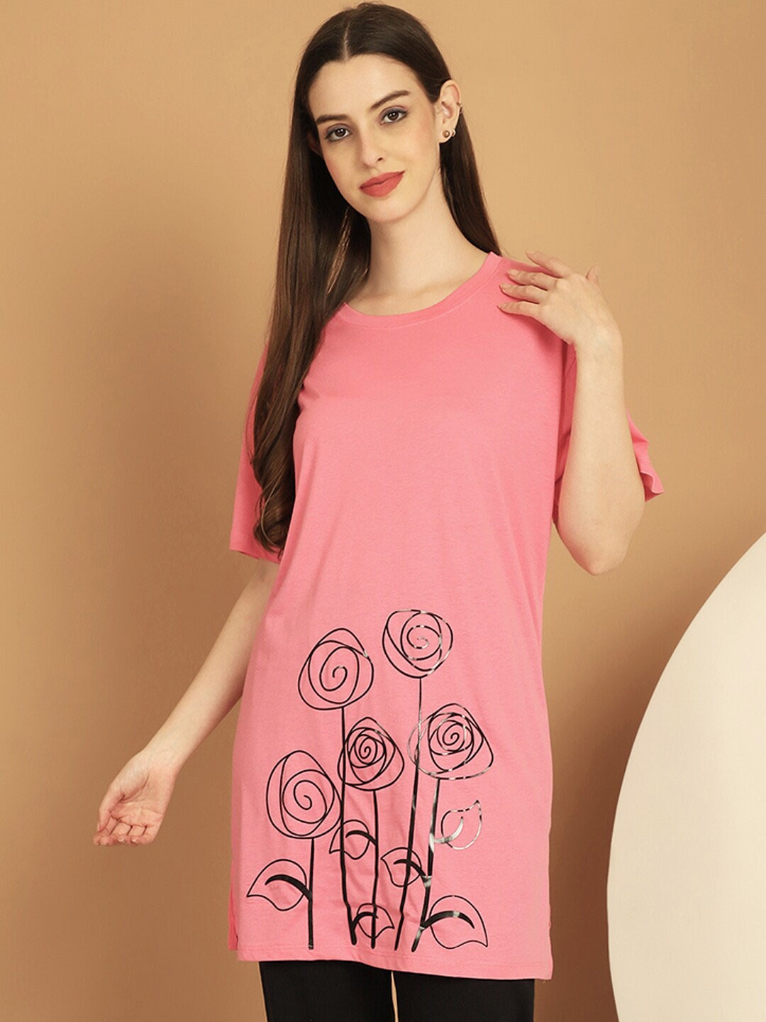 

Kanvin Peach & Black Printed Round Neck Lounge Tshirts