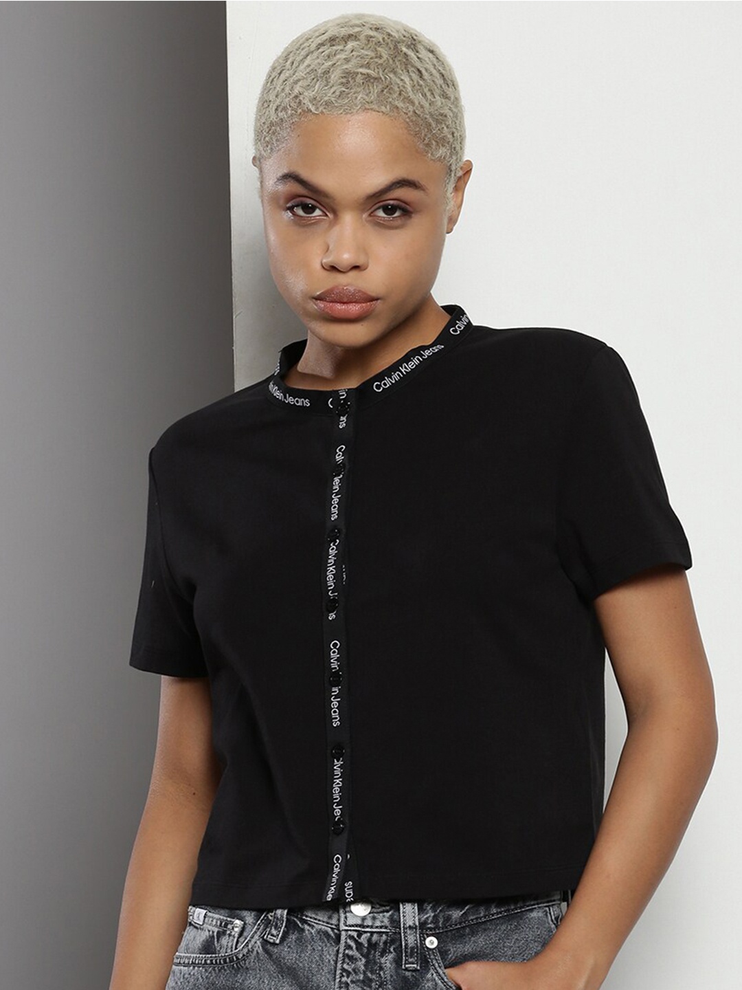 

Calvin Klein Band Collar Slim Fit T-shirt, Black
