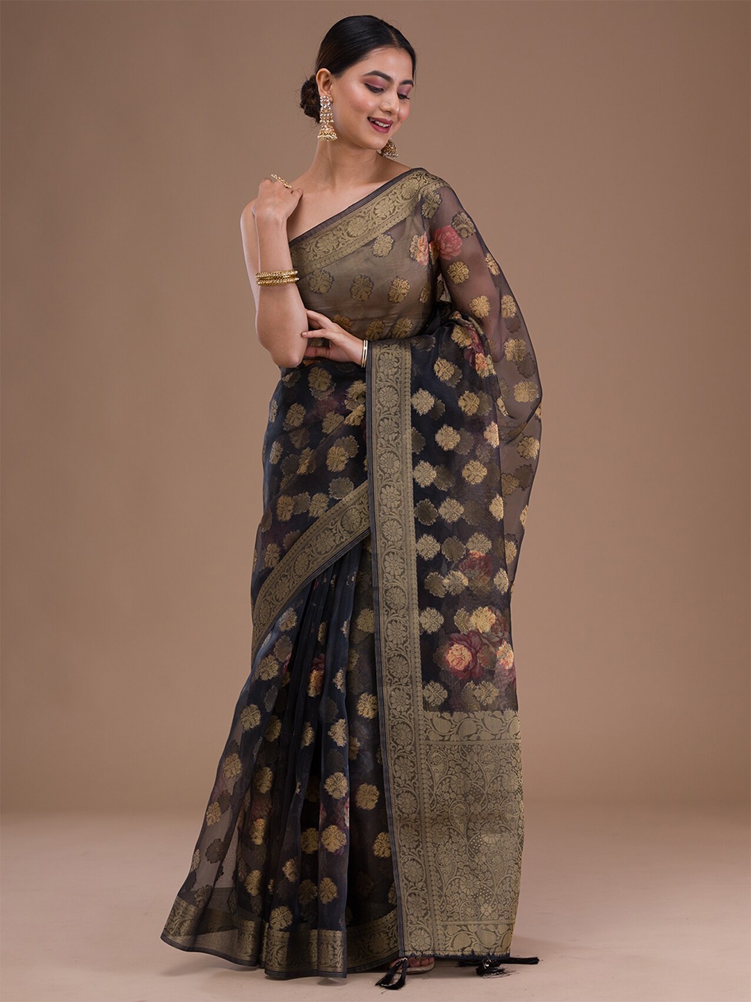 

Koskii Ethnic Motifs Woven Design Zari Tissue Saree, Grey