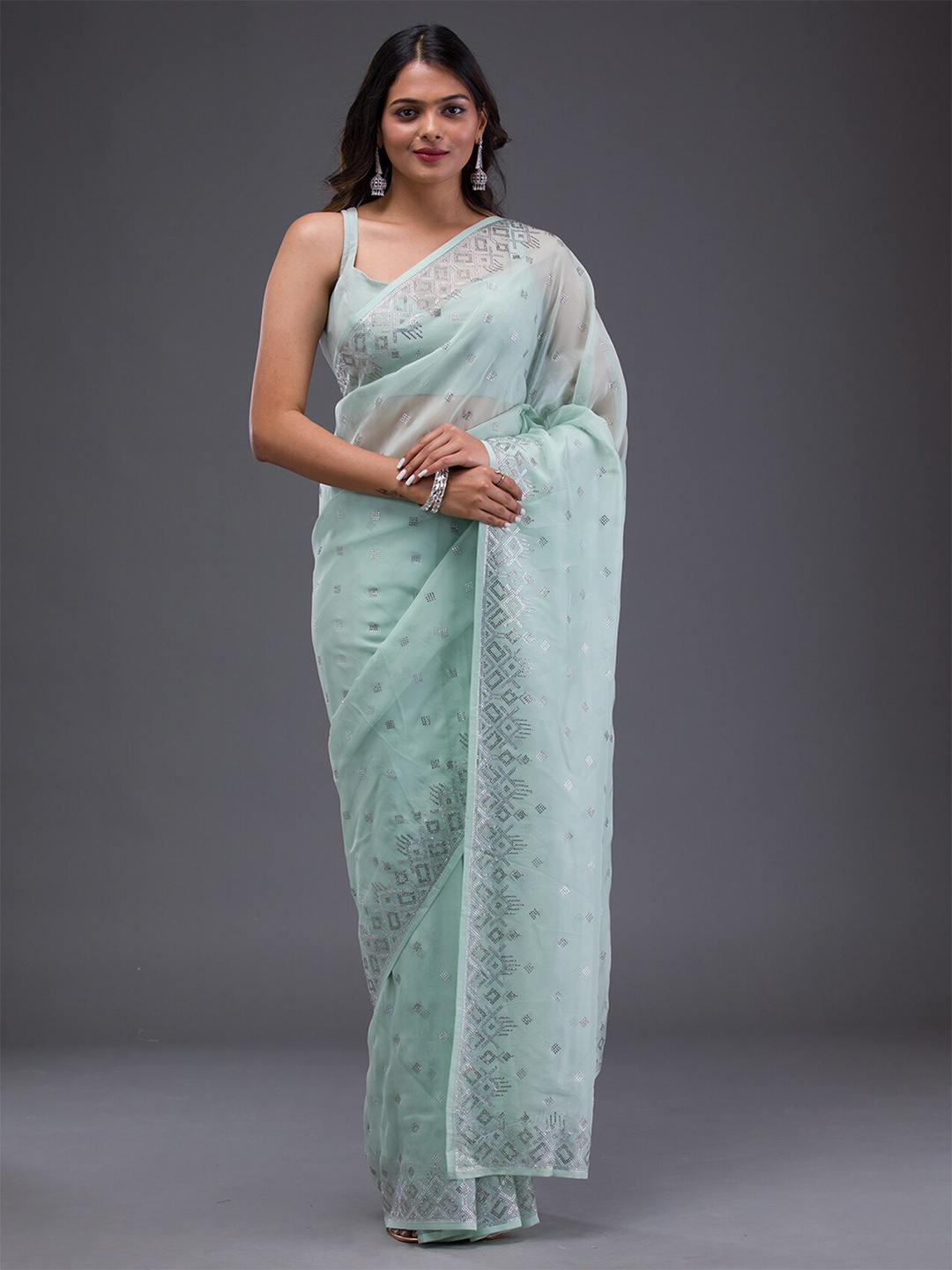 

Koskii Geometric Embellished Beads & Stones Satin Saree, Green