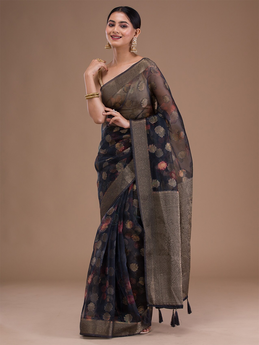 

Koskii Floral Printed Zari Tissue Saree, Black